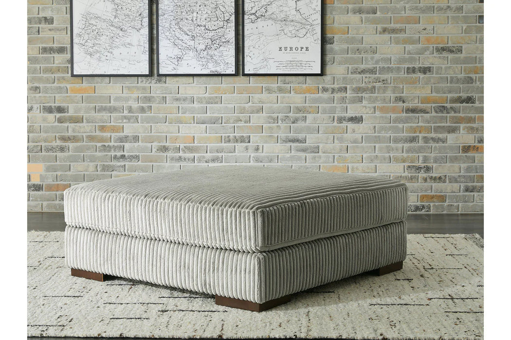 Lindyn Oversized Accent Ottoman