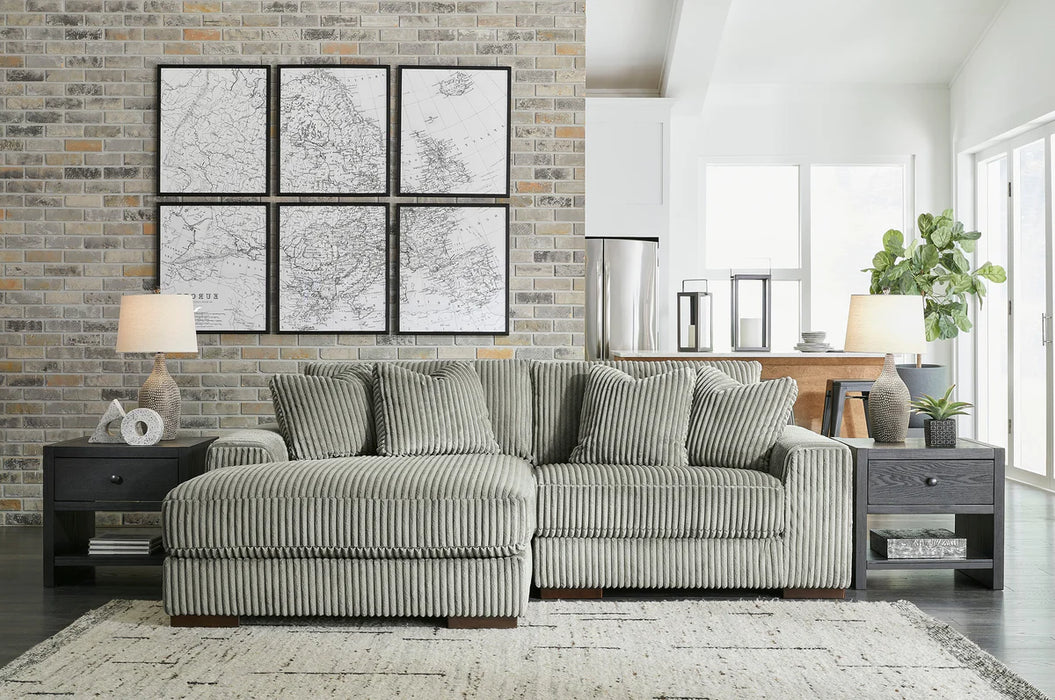 Lindyn Fog 2-Piece LAF Sectional