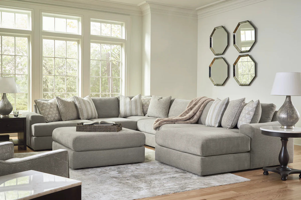 Avaliyah Living Room Set