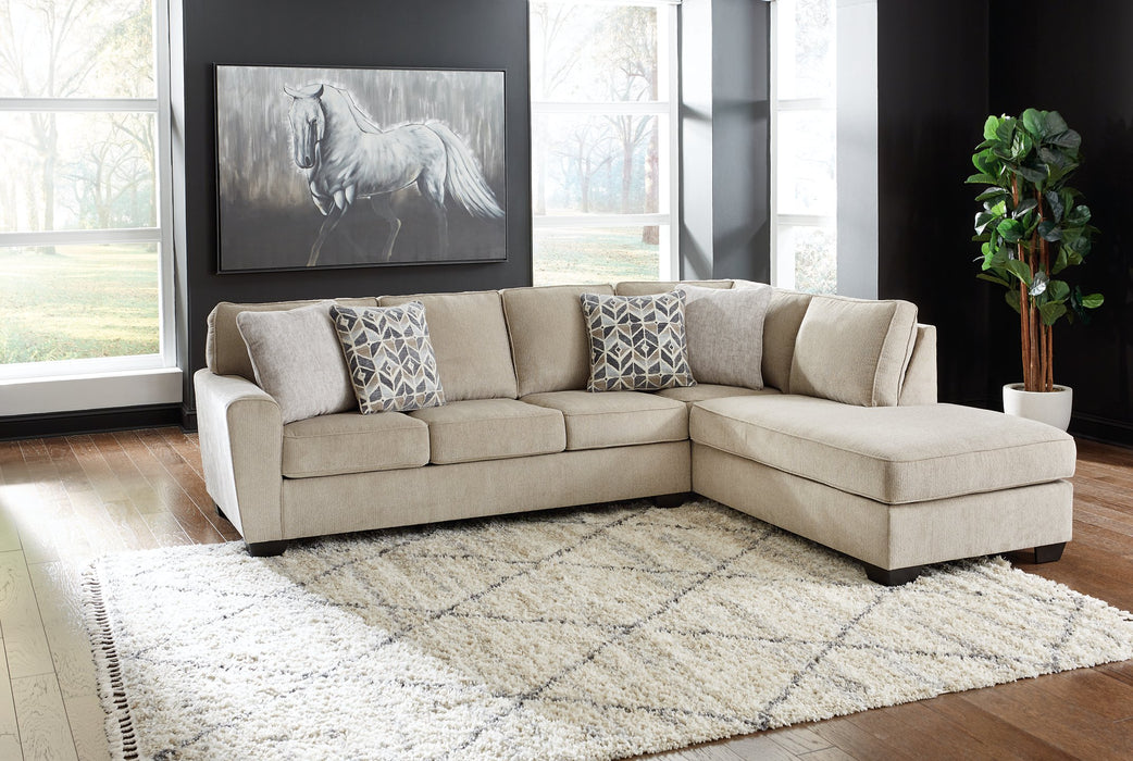 Decelle Living Room Set