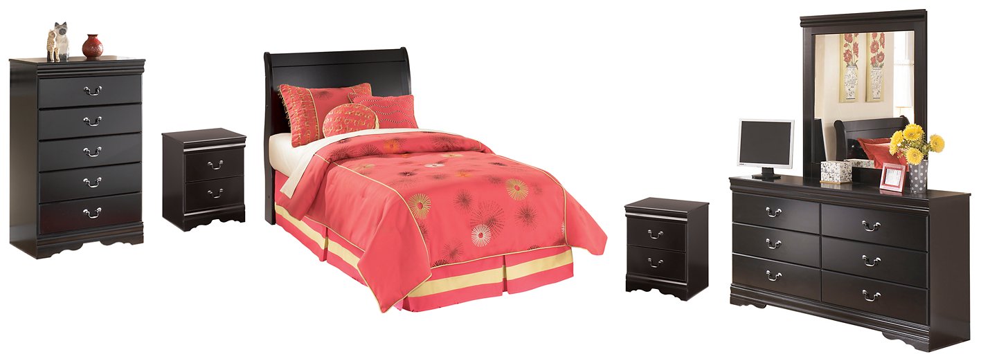 Huey Vineyard Bedroom Set