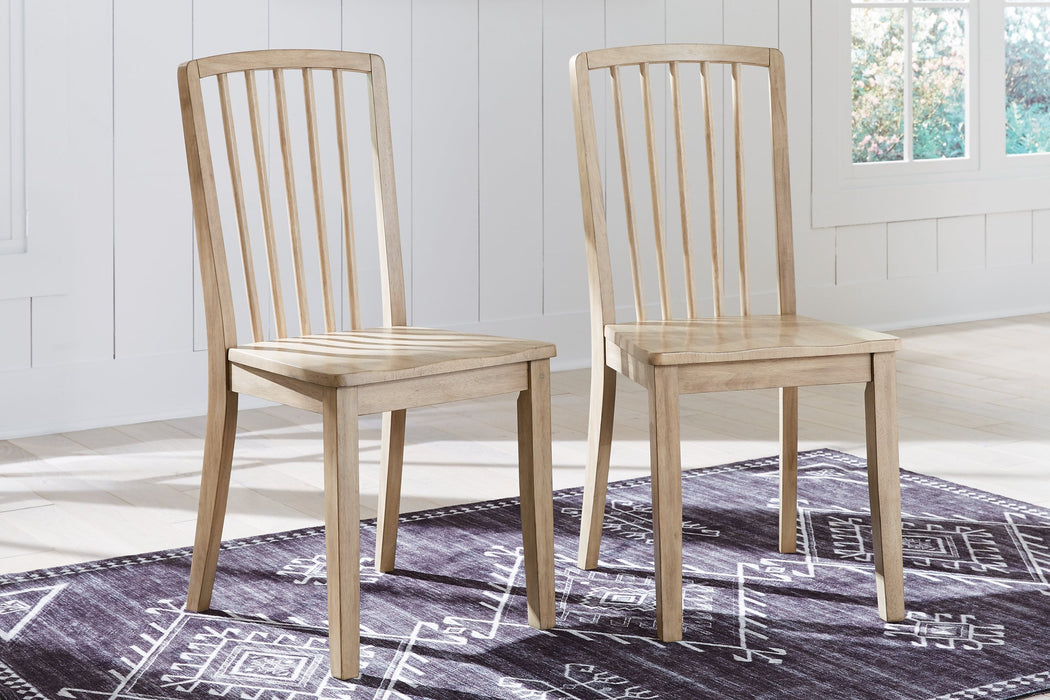 Gleanville Light Brown Dining Chair (Set of 2)