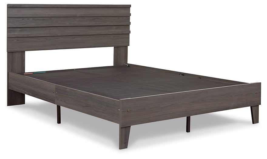 Brymont Panel Bed