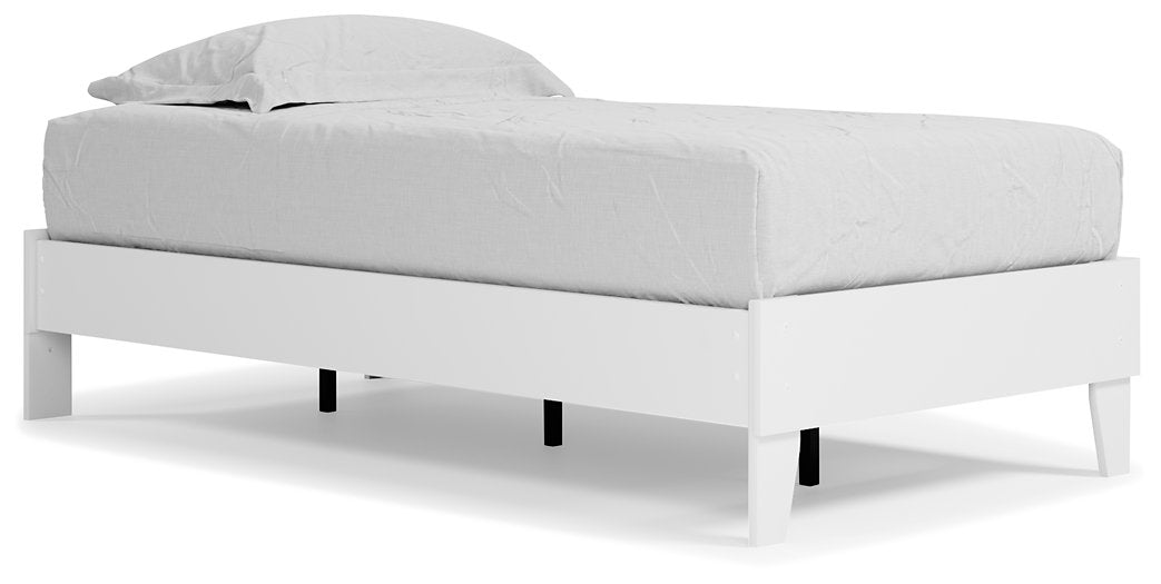 Piperton Panel Bed