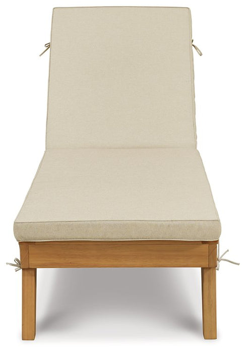 Byron Bay Chaise Lounge with Cushion