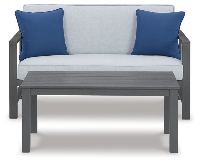 Fynnegan Outdoor Seating Set