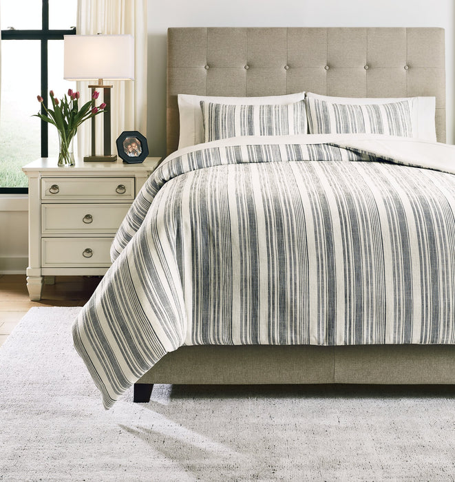 Reidler Comforter Set