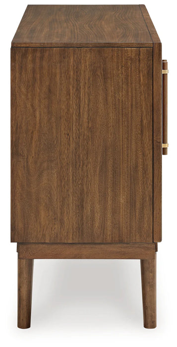 Lyncott Brown Dining Server